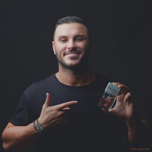 بیوگرافی آرمین زارعی